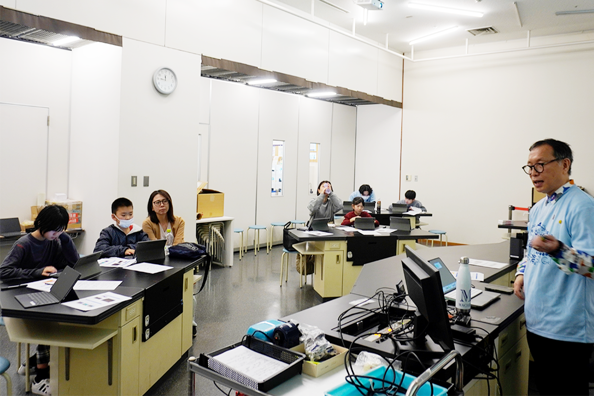 保護者も一緒に話を聞きました